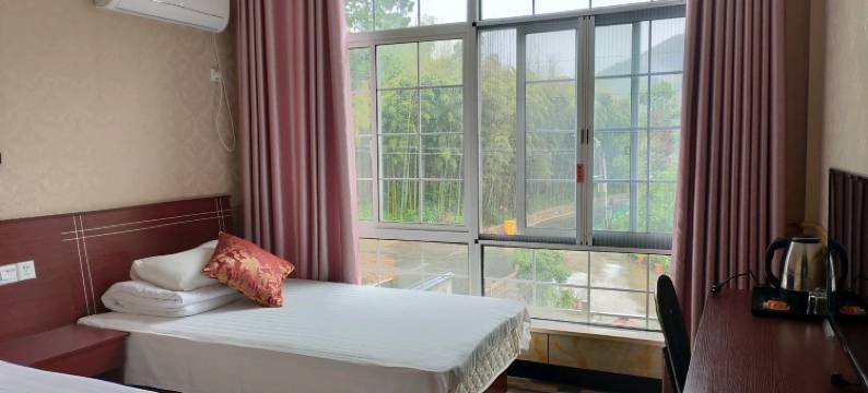 安吉丁峰山庄图片