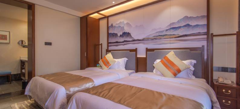 四季贵州·山地温泉水世界酒店图片