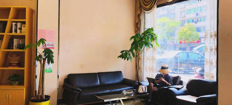 优品夏季酒店(德安万象广场店)图片