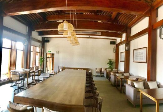 Yingchunli HostelHotel Overview