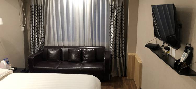 调兵山泓缘酒店图片