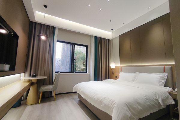 家蕴·尚客优精选酒店(简阳东城华府店)预订价格,联系电话位置地址