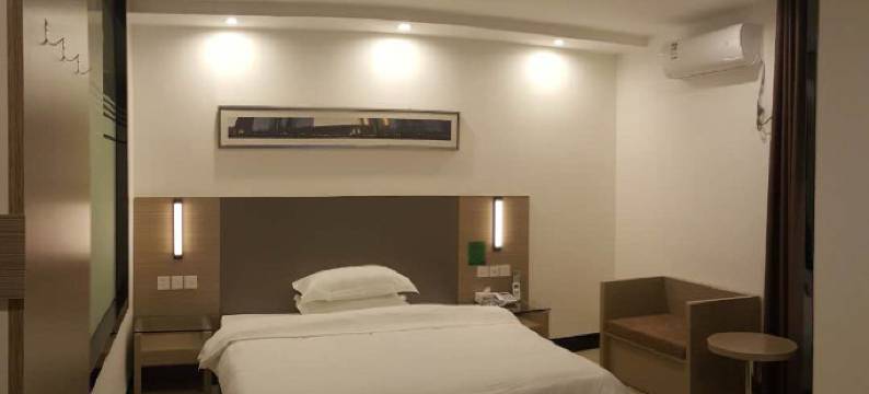 易诚快捷酒店(东兴大坪店)图片