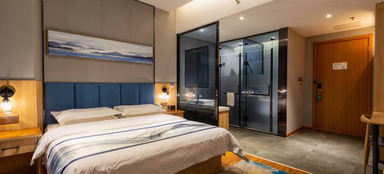 净漫轻奢酒店(新乡平原路胖东来百货店)图片