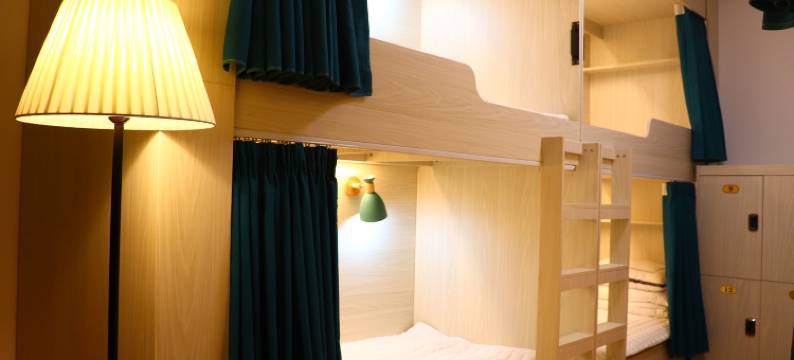 隐居东篱青年民宿(万象城地铁站店)图片