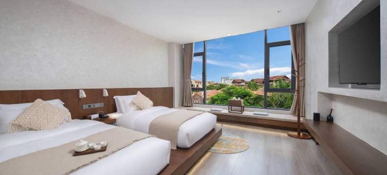 西双版纳景洪云归270度空中水镜观景美宿(泼水广场店)图片