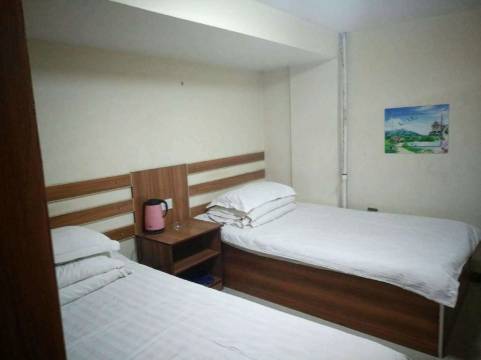 双辽市弘鼎时尚宾馆