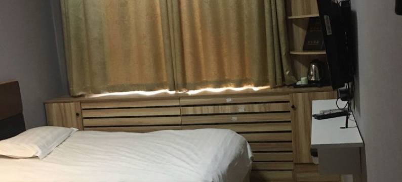 伊宁华越宾馆(六星街店)图片