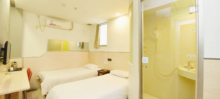 易佰连锁旅店(淮南火车站家乐福商贸店)图片