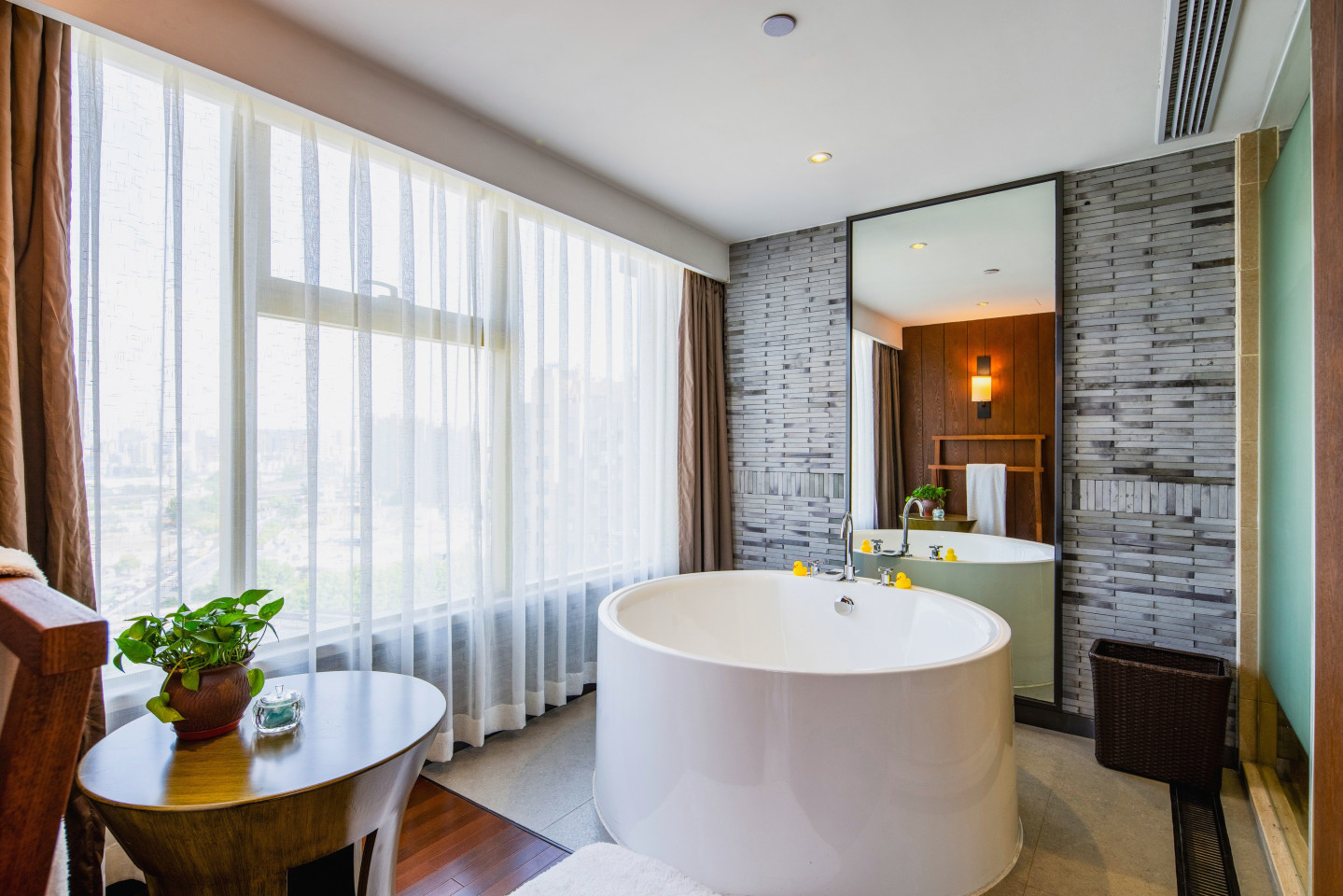 SSAW Boutique Hotel Hangzhou WildwindOver view