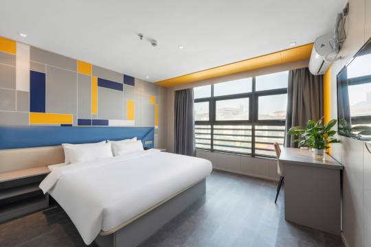 天天酒店(滨海人民路大润发店)