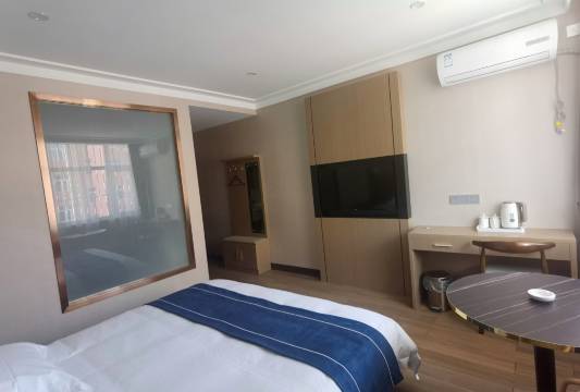 银泉酒店(锡林浩特中心医院市政府店)