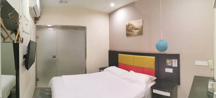 易佰良品酒店(上海北新泾地铁站店)图片