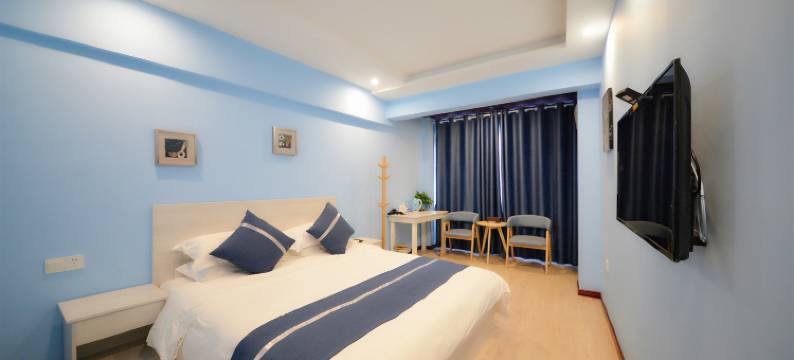 南充亚丁假日酒店图片