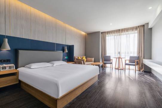 泊客城市艺术酒店(安师大花津校区会展中心店)