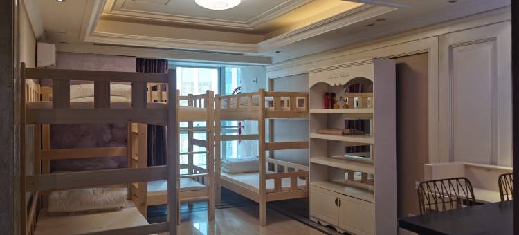 花房姑娘青年旅舍(天津小白楼店)图片
