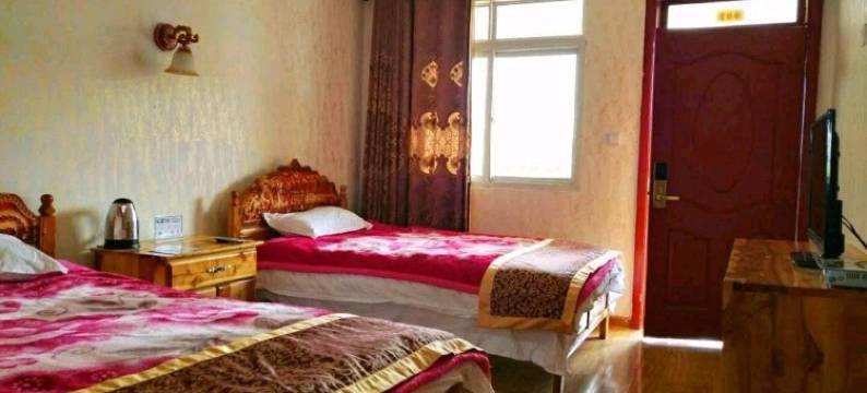 色达金色家园酒店图片