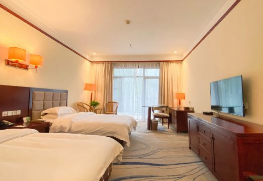 Jiayushan Lake Hot Spring Resort Hotel Hotel Overview