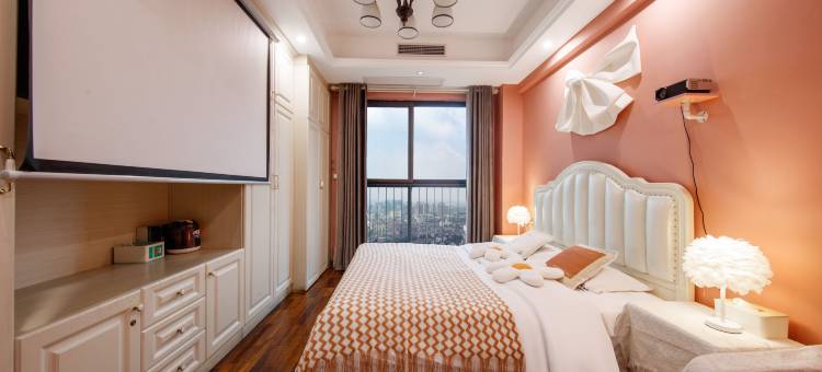 时宿云栖影音公寓(常州青枫公园钟楼宝龙广场店)图片