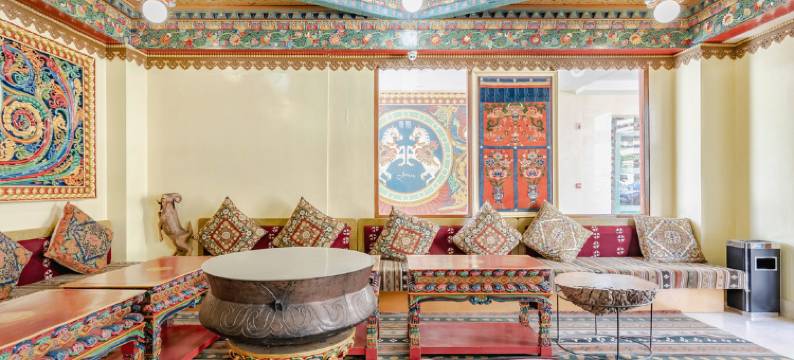 拉萨吉祥宝马酒店(八廓街店)图片