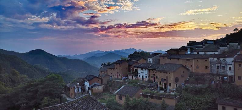 歙县阳产土楼云起时民宿图片