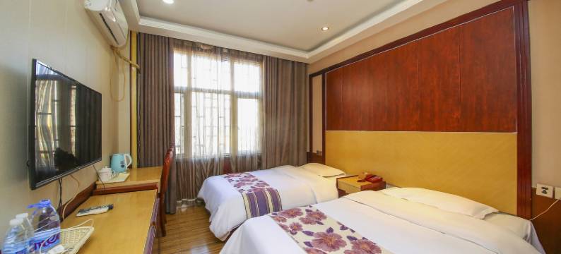 鄄城碧水柏青酒店图片