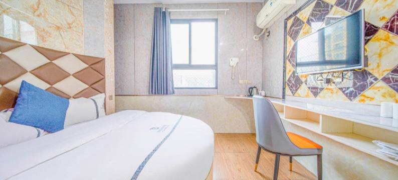 南京卧龙精品酒店(泰冯路地铁站店)图片