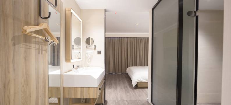 汉庭优佳酒店(盐城万达广场西环路店)图片