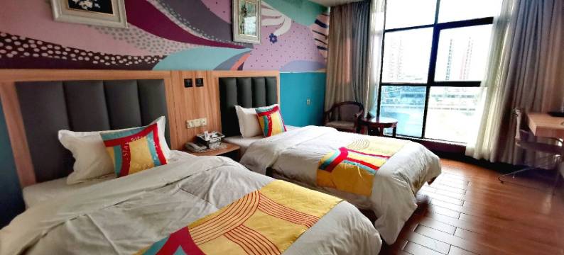 派酒店(清远英德仙水湖店)图片