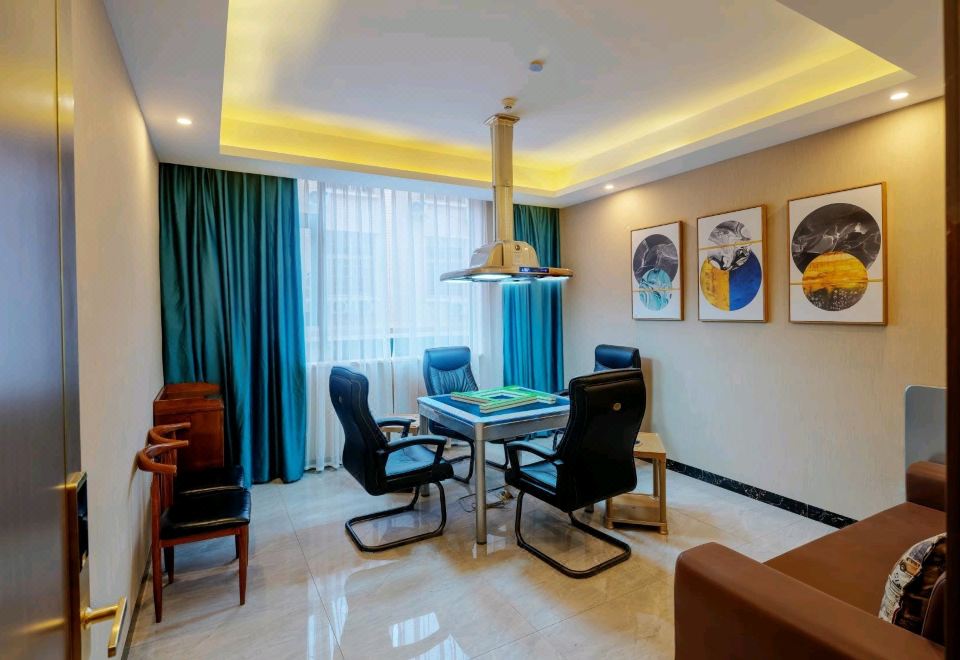  Hotel Overview