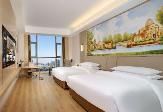 Vienna International Hotel (Chengdu Longquanyi Beijing Road Branch) Hotel Overview