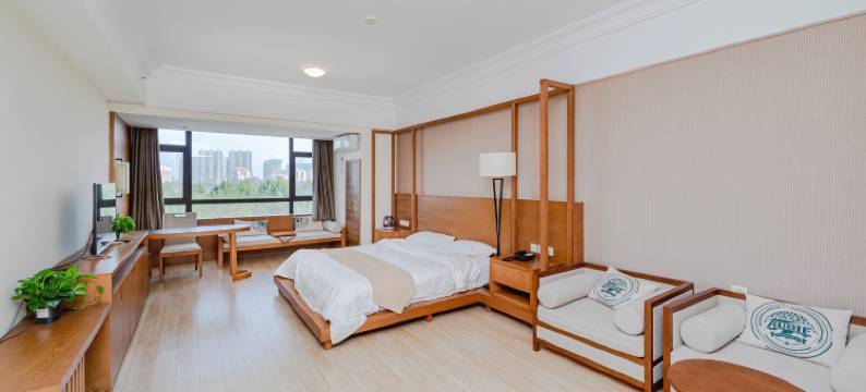 青岛澳波特海景酒店(融创茂朝阳山路地铁站店)图片