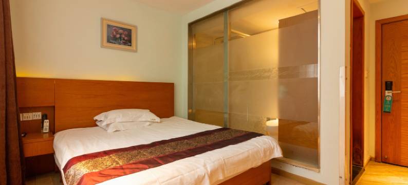 武汉泽睿酒店(武汉第一技术学校十里铺地铁站店)图片