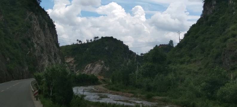 华阴心悦驿栈(华山火车站店)图片