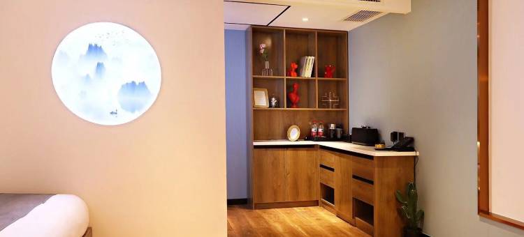 灰鲸智能酒店(保定满城人民医院店)图片