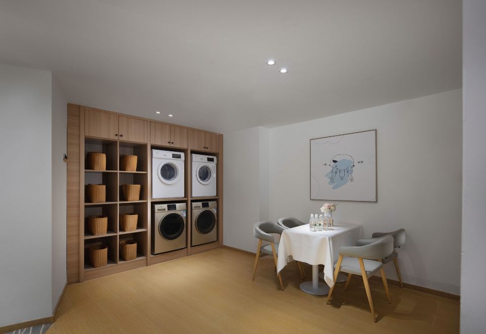 Miniyoujia Hotel Hotel Overview