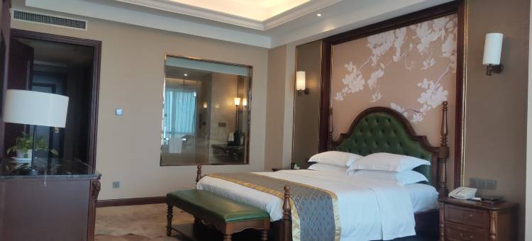 灌云皇冠世纪酒店(万达广场店)图片