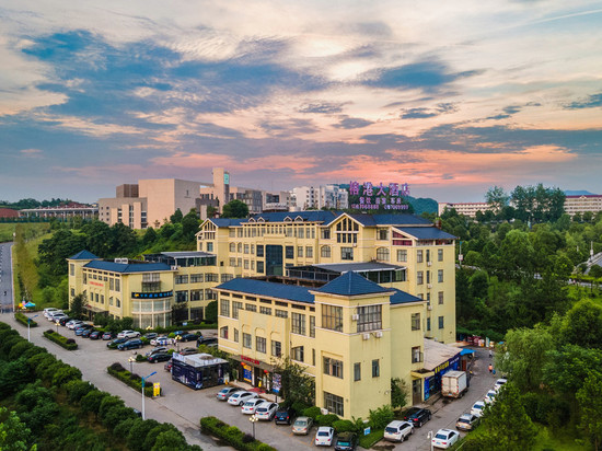 榕港国际大酒店(萍乡学院天虹店)