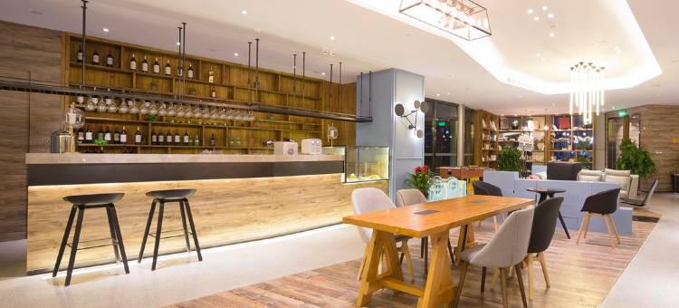 圣曼酒店(韶关火车东站百年东街店)图片