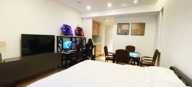 尖峰·悦电竞酒店(重庆观音桥红旗河沟地铁站店)图片