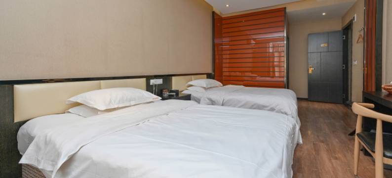 渠县朗畔酒店图片