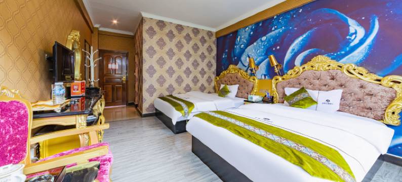 建水金秋主题酒店(古城朱家花园店)图片