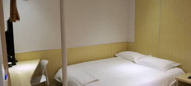 易佰酒店(上海周浦医谷店)图片