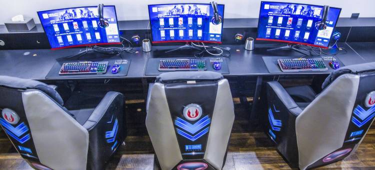 爱电竞酒店(郑州新郑孟庄地铁站店)图片