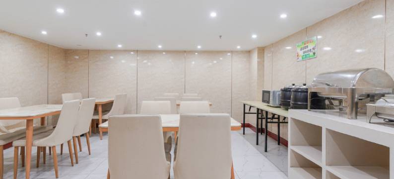 米兰商务酒店(郑州惠济万达店)图片