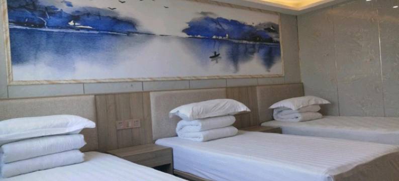 苏州起点假日宾馆(本色美术馆尹中路地铁站店)图片