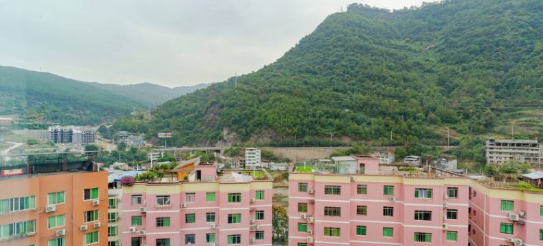 南江秦源雪大酒店图片