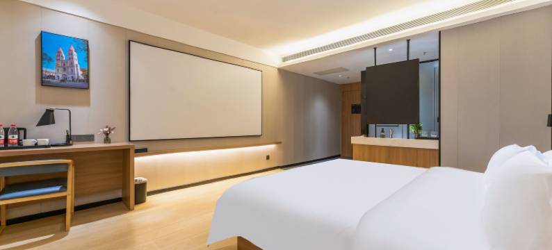 卓影电影酒店(青岛胶东国际机场胶东地铁站店)图片