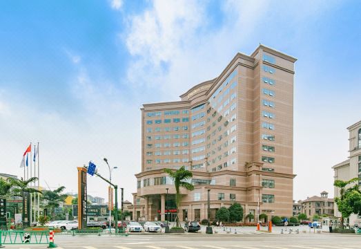 青神大酒店外景图