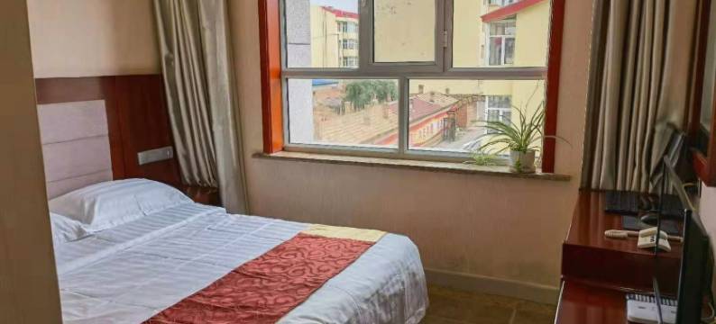 察右中旗白音宾馆图片